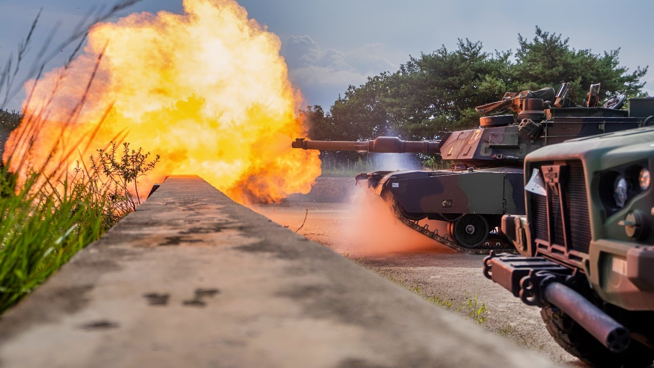 M1 Abrams Tank