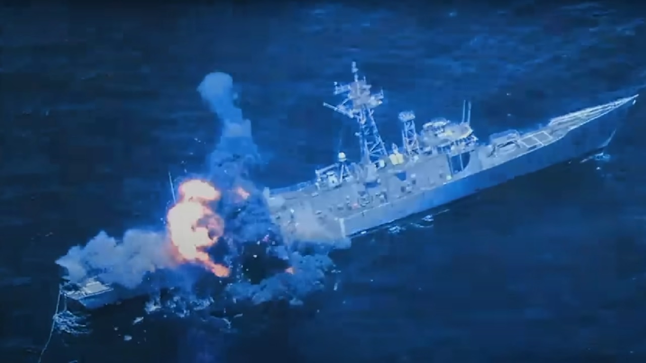 the USS Rodney M. Davis (FFG-60), an Oliver Hazard Perry-class guided missile frigate, was hit and sunk by anti-ship missiles.