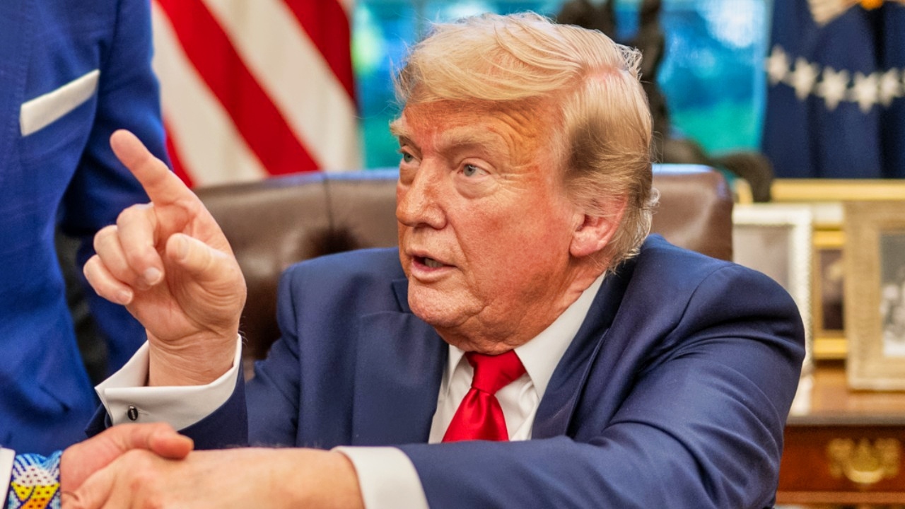 Trump in the Oval Office