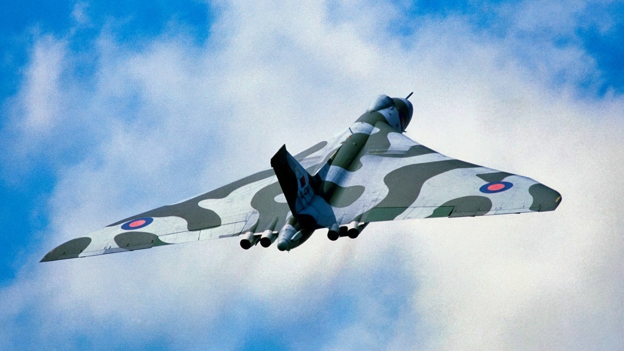 A Royal Air Force Vulcan Display Team Vulcan B. Mk 2 aircraft performs during Air Fete '85. Image Credit: Creative Commons.