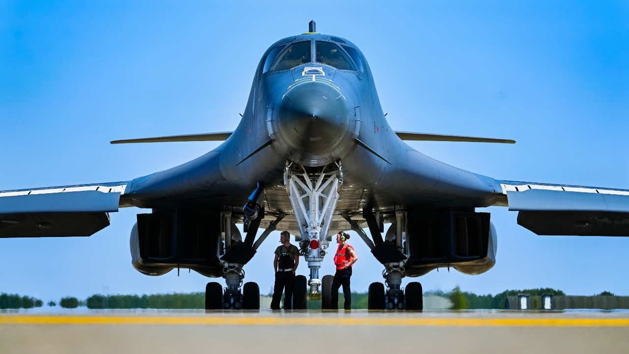 その他 9th expeditionary bomb sq b1lancer B-1B Lancer > Air Force Global Strike Command AFSTRAT-AIR