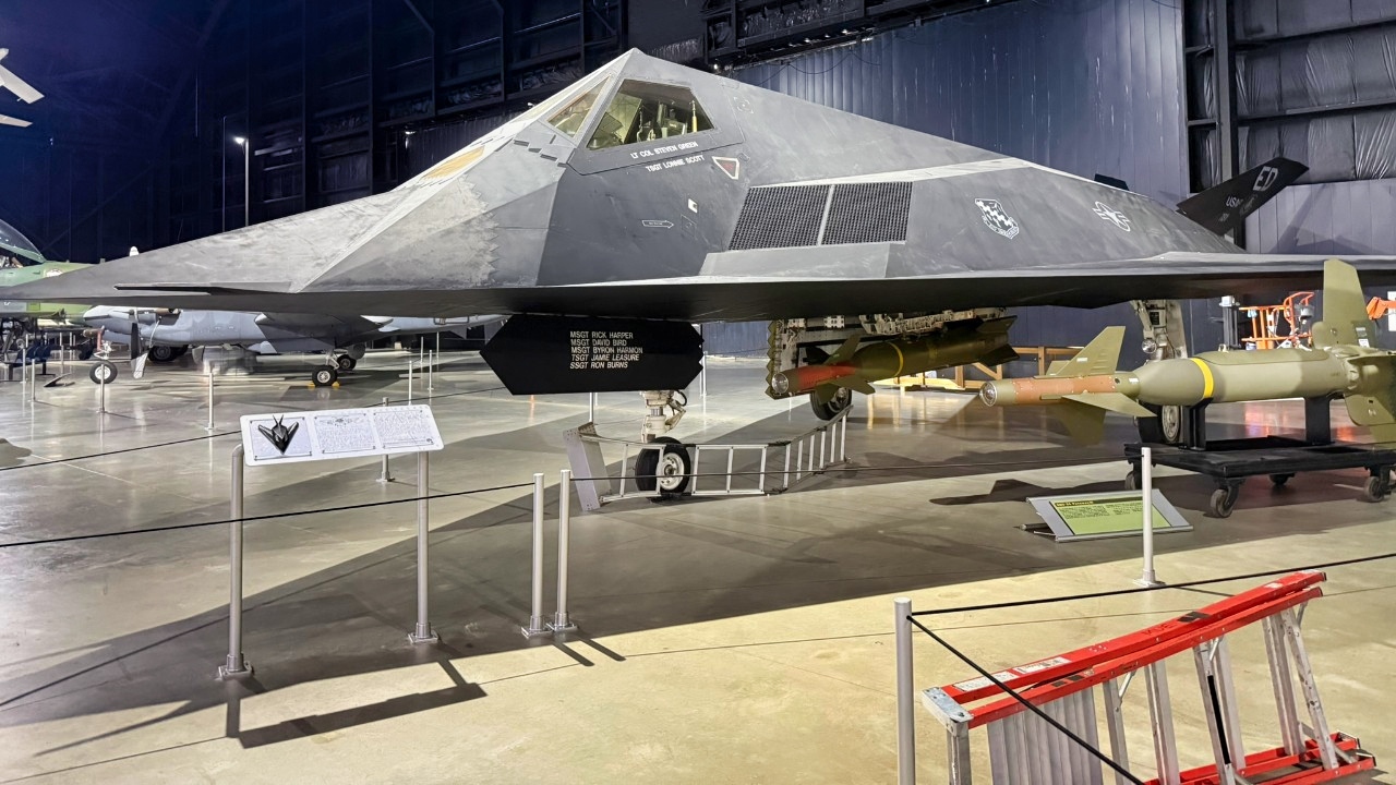 F-117 Nighthawk Stealth Fighter