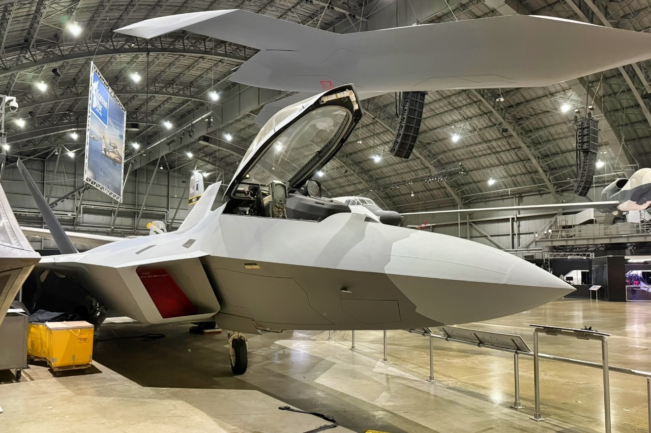 F-22A Raptor with YF-118G Overhead