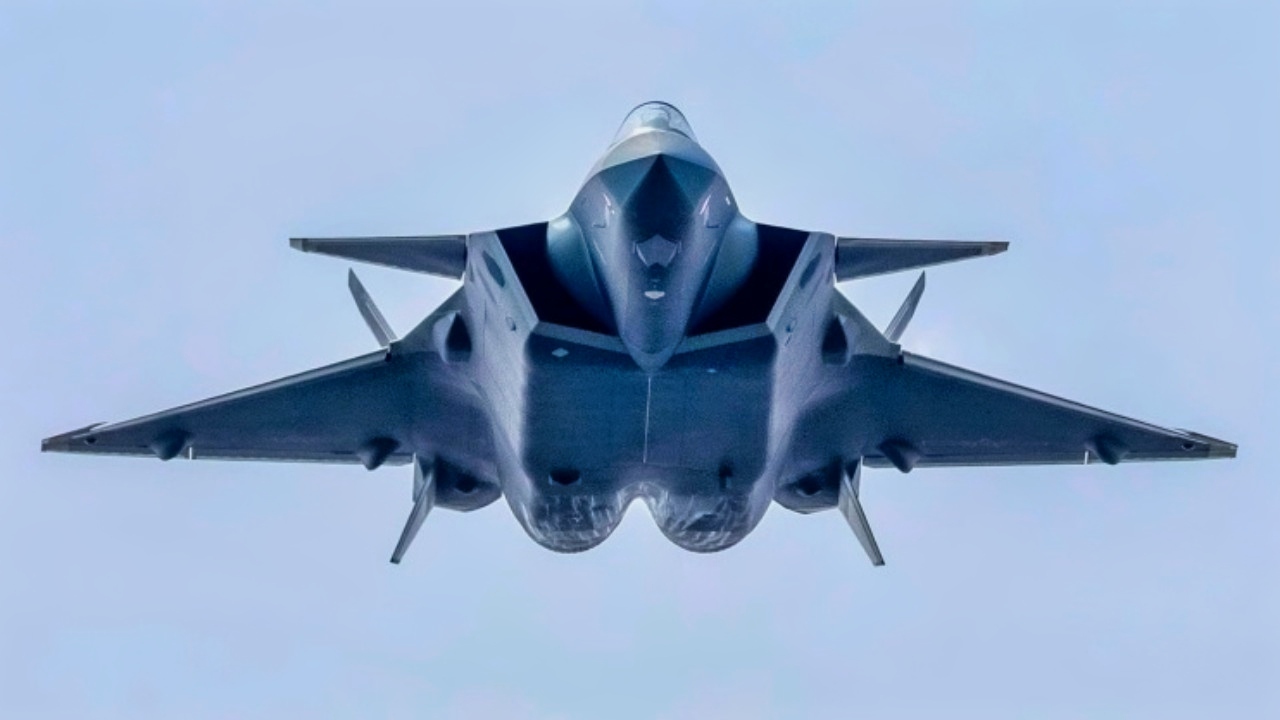 J-20 Fighter Screenshot from X