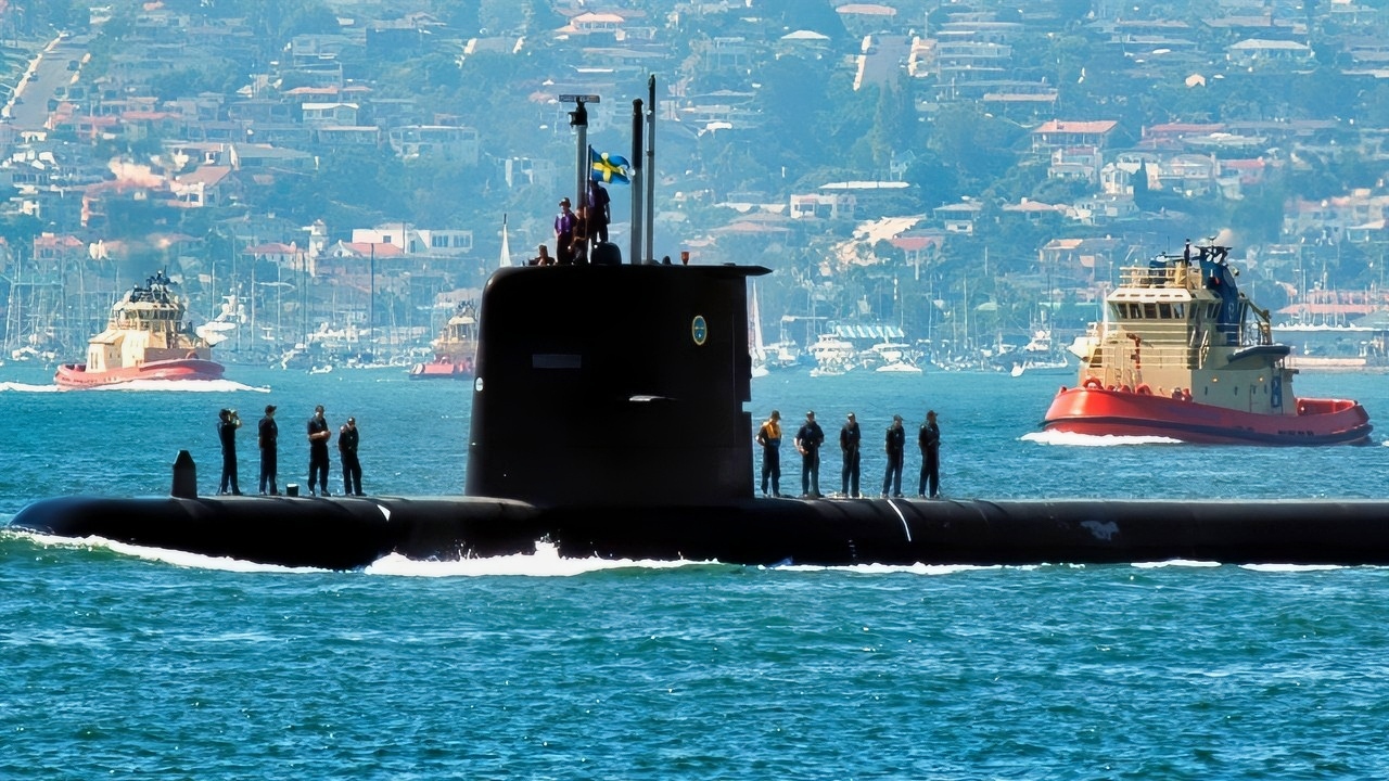(Oct. 1, 2005) - The Swedish diesel-powered attack submarine HMS Gotland transits through San Diego Harbor during the “Sea and Air Parade” held as part of Fleet Week San Diego 2005. Fleet Week San Diego is a three-week tribute to Southern California-area military members and their families. U.S. Navy photo by Photographer’s Mate 2nd Class Patricia R. Totemeier (RELEASED)