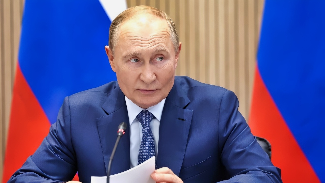 Putin Reading a Statement