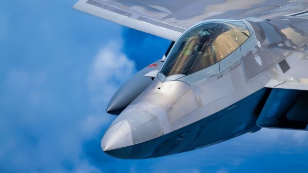 F-22 Raptor Really Up Close