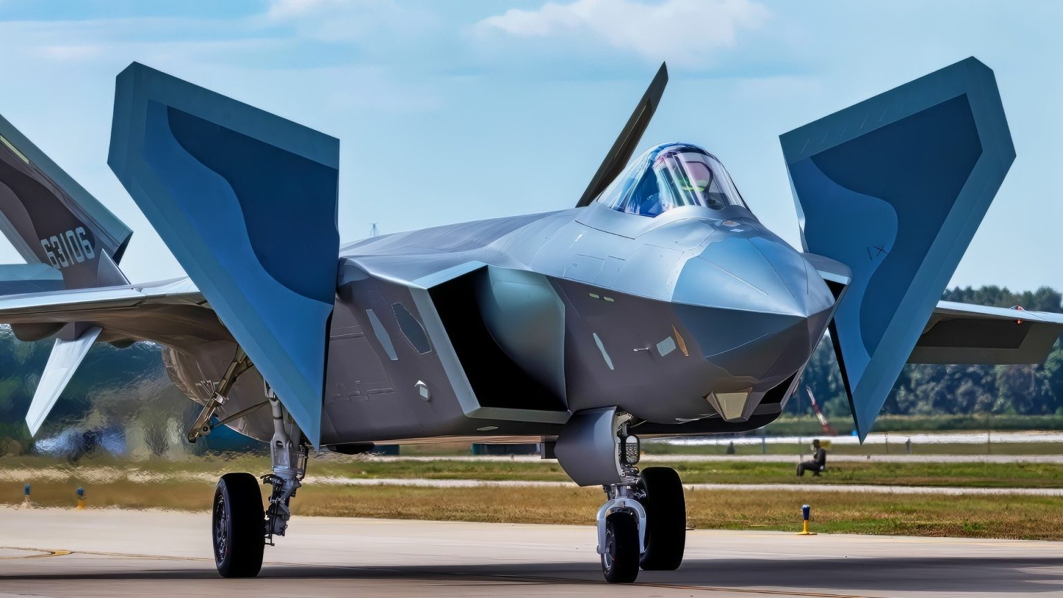 China s J 20 Stealth Fighter Has A Lesson For The U S Air Force s F 22 China s J 20 Stealth Fighter Has A Lesson For The U S Air Force s F 22