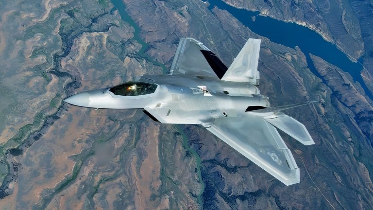 The F-22 Raptor Stealth Fighter Costs $85,000 Every Hour It Flies. The ...