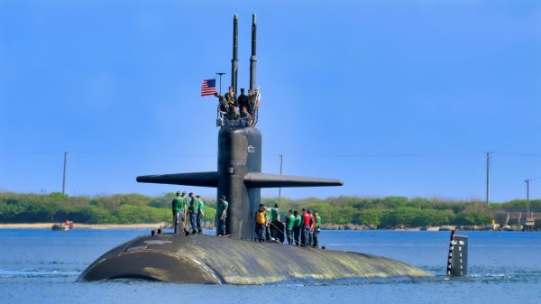 POLARIS POINT, Guam (May 7, 2013) The Los Angeles-class attack submarine USS Albuquerque (SSN 706) arrives in Apra Harbor, Guam, to conduct maintenance and liberty. Albuquerque is conducting operations in the U.S. 7th Fleet area of responsibility. (U.S. Navy photo by Mass Communication Specialist 1st Class Jeffrey Jay Price/Released)