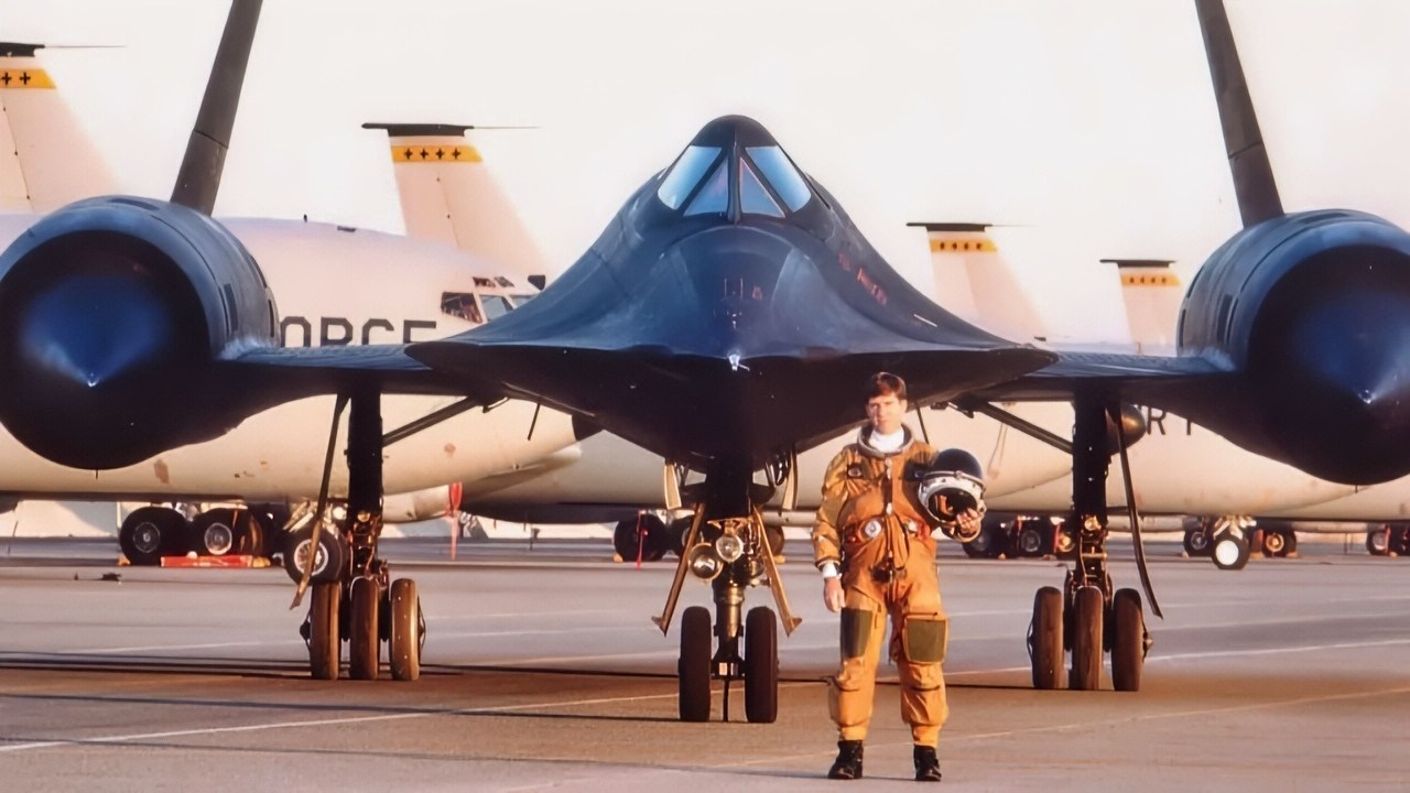 SR-71 and Pilot Creative Commons Image