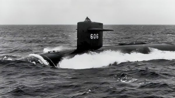 USS Tinosa (SSN-606) U.S. Navy Image