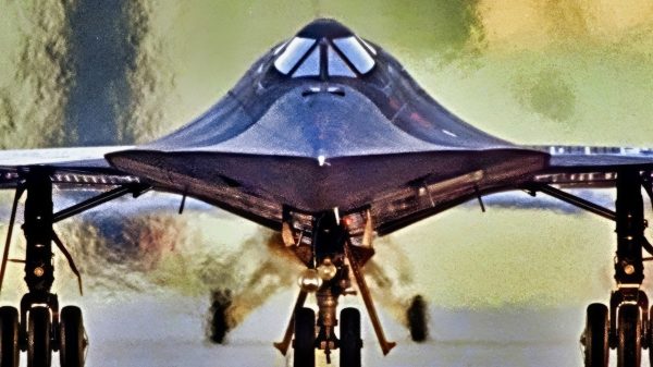 SR-71 Blackbird Really Up Close