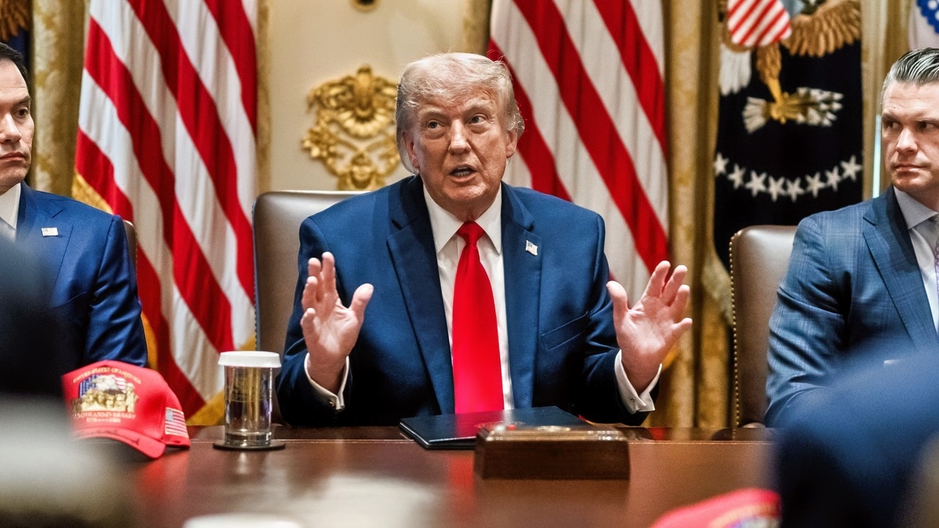 President Donald J. Trump holds a cabinet meeting in the Cabinet Room Wednesday, May 27, 2026. (Official White House Photo by Daniel Torok)