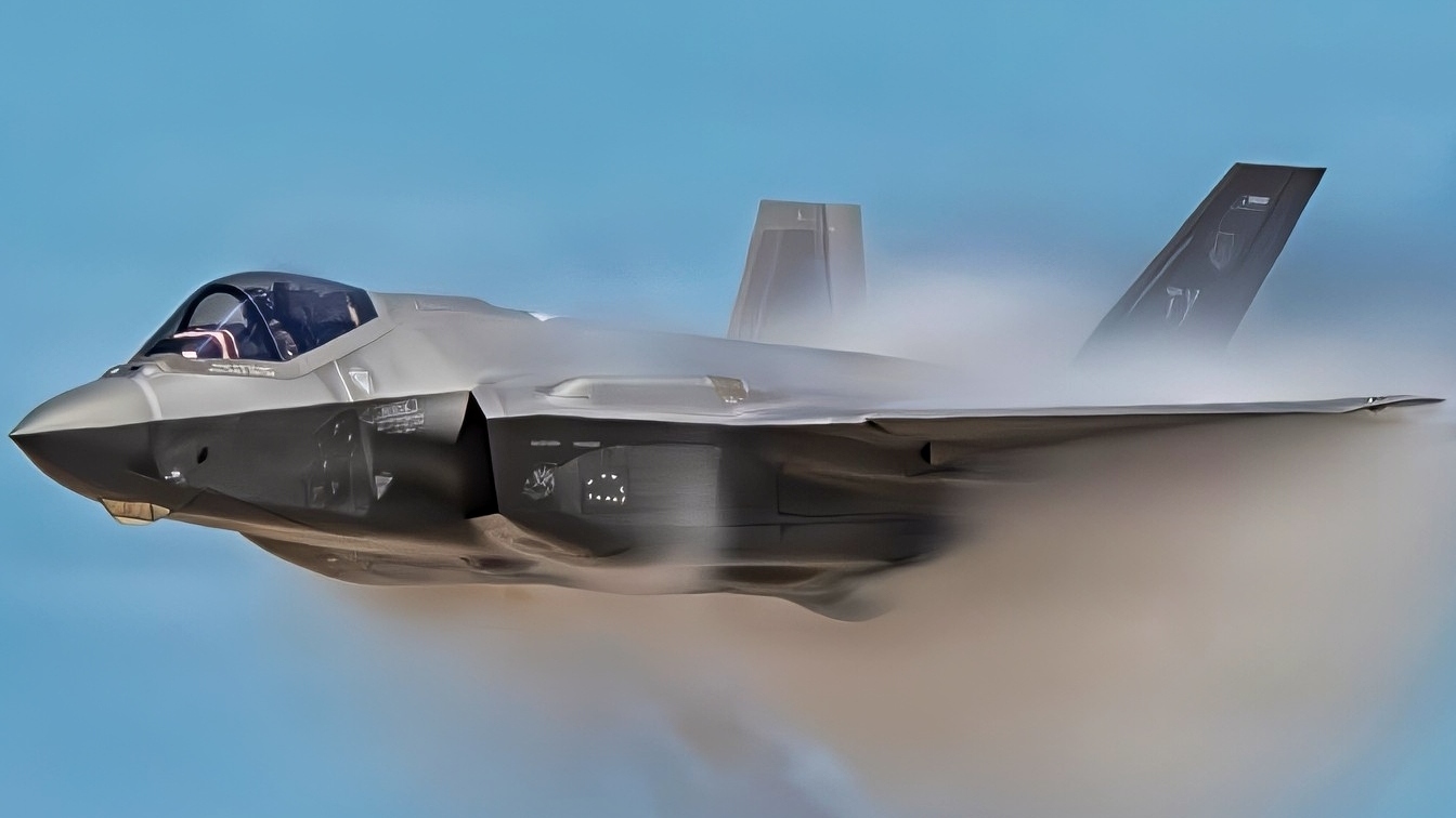 An F-35 Lightning II executes a high speed pass during the Fiesta of Flight airshow at Laughlin Air Force Base, Texas, March 28, 2026. The fifth-generation fighter showcases advanced stealth and multi-role capabilities. (U.S. Air Force photo by Airman 1st Class Harrison Sullivan)