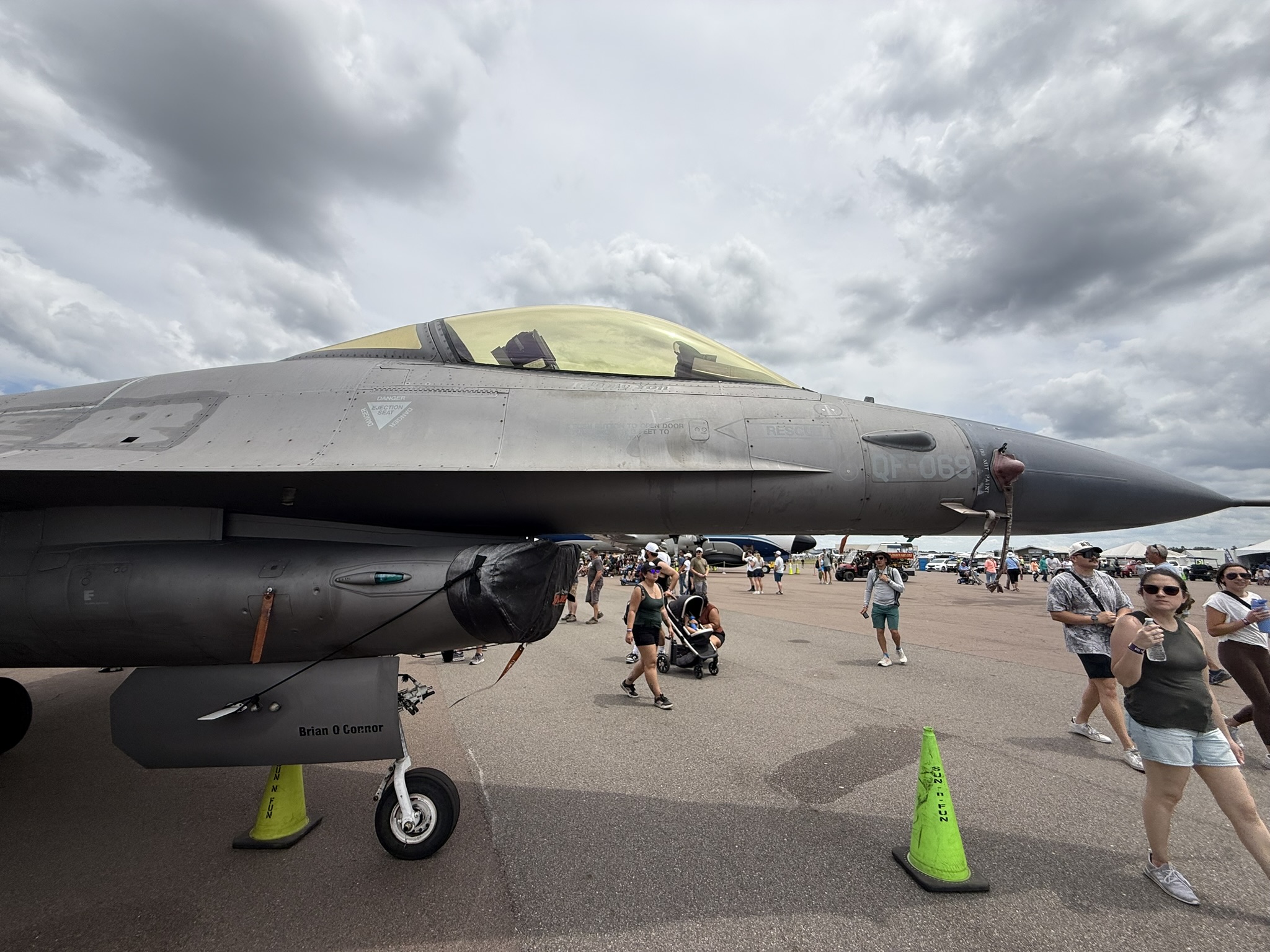 F-16