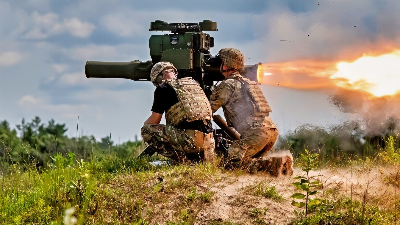 Soldiers with the 1st Battalion, 128th Infantry of the Wisconsin National Guard launch a Tube-launched Optically-