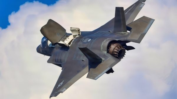 A U.S. Marine Corps F-35B Lightning II aircraft assigned to Marine Fighter Attack Training Squadron (VMFAT) 501 performs a flight demonstration over Washington, D.C., July 4, 2026. The 89th Maintenance Group furnished specialized ground equipment, tools and apron parking locations at nearby Joint Base Andrews, Maryland, to support the staging and execution of VMFAT 501 transient airshow assets during the national Freedom 250 celebration. (U.S. Air Force photo by 1st Lt. Christopher Guerra)