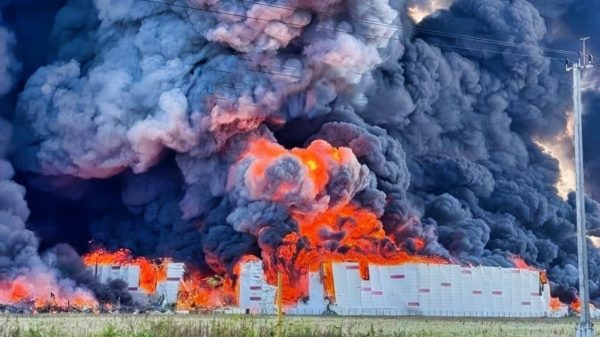 Moscow Warehouse Fire X Screenshot