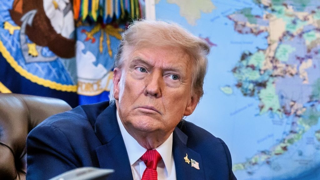 The U S Iran War Is Now A Race Between Iran S Oil Bankruptcy And President Donald Trump In The Oval Office Near Map Creative Commons Photo 1024x576 