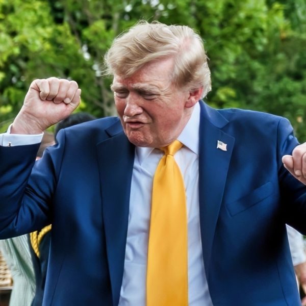 President Donald Trump walks to the Oval Office after attending a Back to School and Education Freedom event, Monday, August 24, 2026, in the White House Rose Garden. (Official White House Photo by Joyce N. Boghosian)