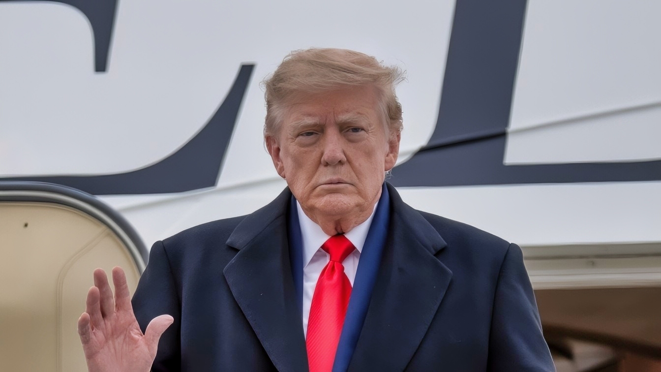 Donald Trump Getting Off Air Force One
